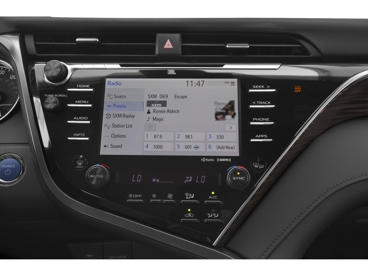 2020 Toyota Camry Hybrid XLE