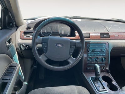 2009 Ford Taurus SE