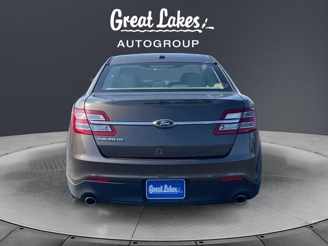 2016 Ford Taurus SE