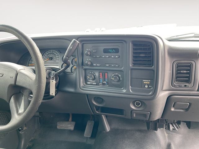 2003 Chevrolet Silverado 1500 Reg Cab 133.0" WB