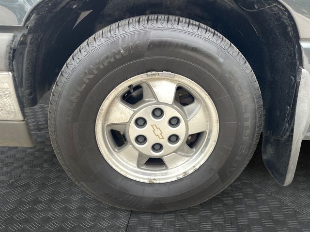 2003 Chevrolet Silverado 1500 Reg Cab 133.0" WB