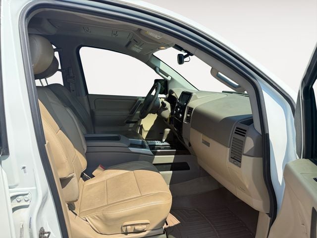2014 Nissan Titan SL