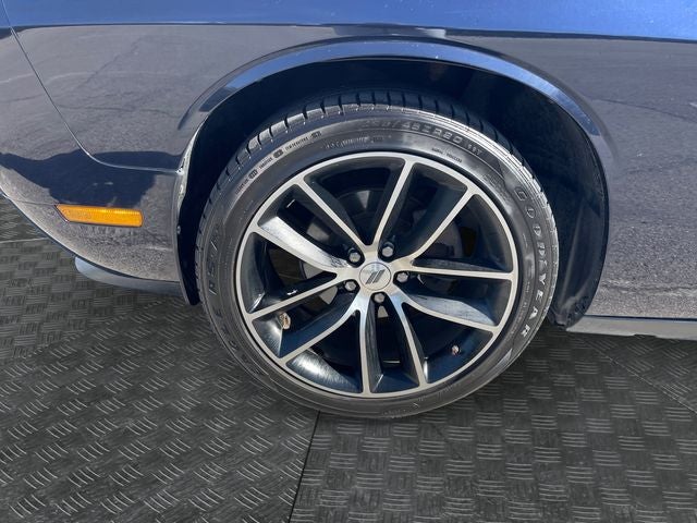 2011 Dodge Challenger 2dr Cpe