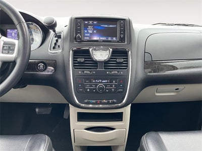 2015 Chrysler Town & Country Touring