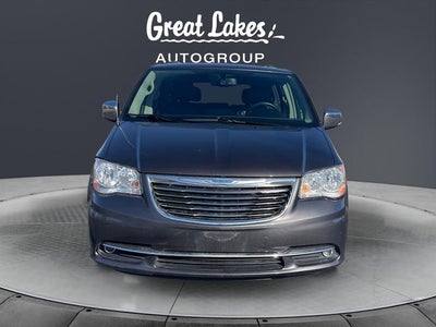 2016 Chrysler Town & Country Touring-L