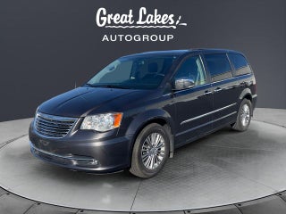 2016 Chrysler Town &amp; Country Touring-L