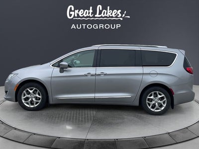 2017 Chrysler Pacifica Touring L Plus