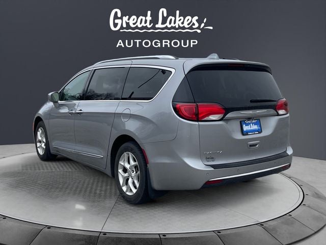 2017 Chrysler Pacifica Touring L Plus