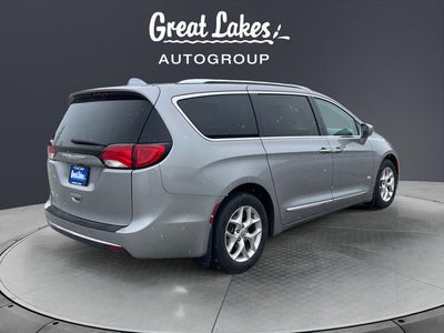 2017 Chrysler Pacifica Touring L Plus