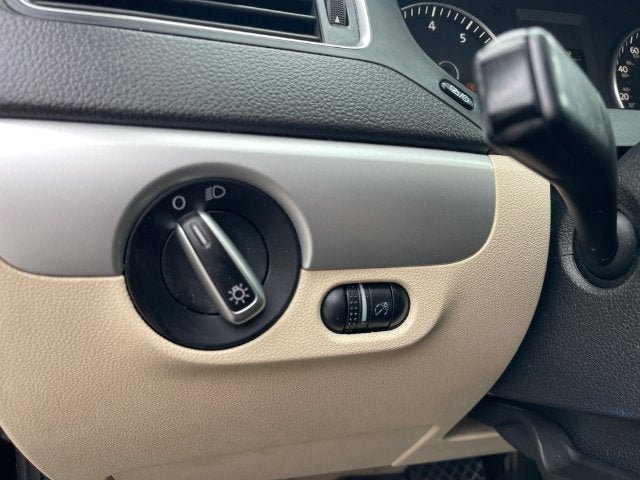 2013 Volkswagen Jetta 2.5L SE Convenience & Sunroof