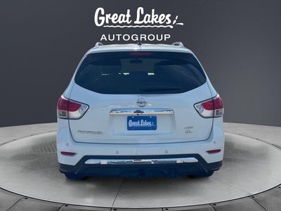 2016 Nissan Pathfinder SL
