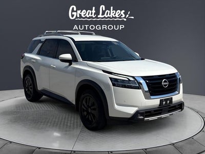 2022 Nissan Pathfinder SL