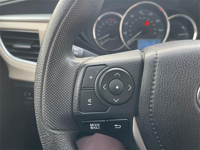 2016 Toyota COROLLA LE