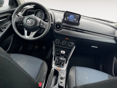 2017 Toyota Yaris iA Manual (Natl)