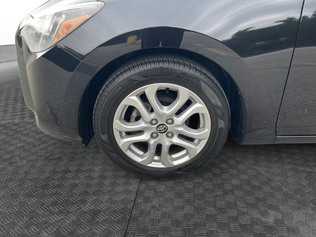 2017 Toyota Yaris iA Manual (Natl)