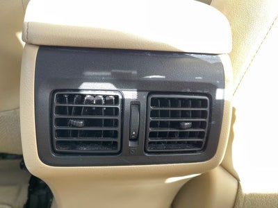 2016 Toyota Camry Hybrid XLE