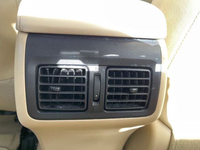 2016 Toyota Camry Hybrid XLE