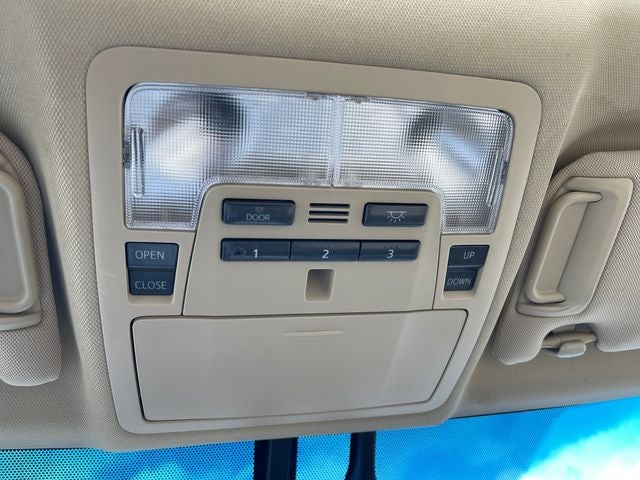 2016 Toyota Camry Hybrid XLE