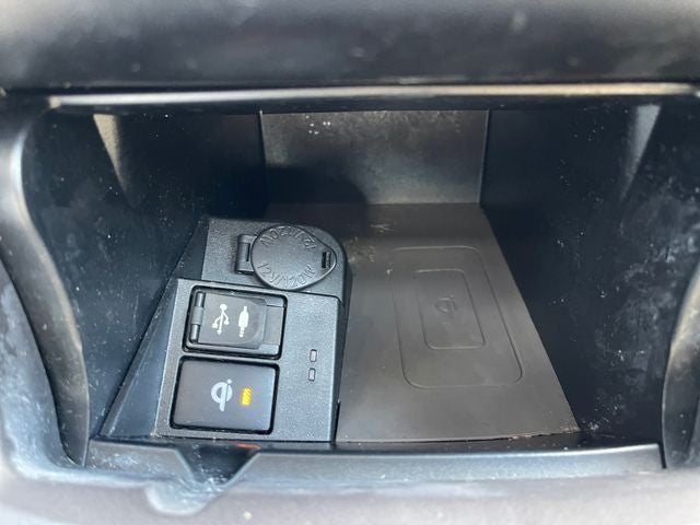 2016 Toyota Camry Hybrid XLE