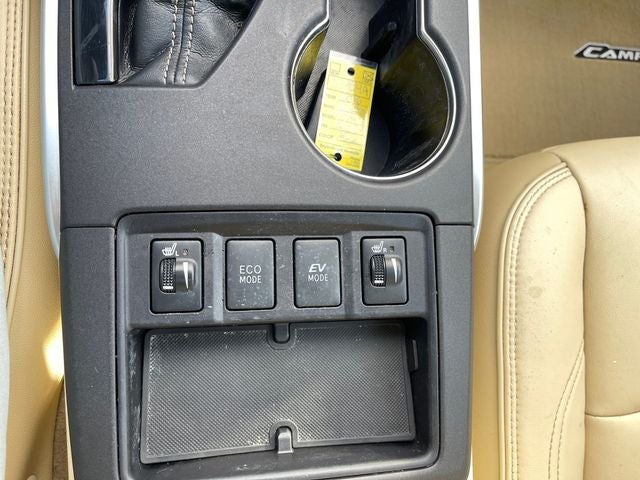 2016 Toyota Camry Hybrid XLE