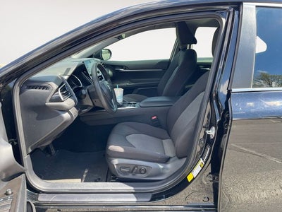 2021 Toyota Camry Hybrid LE