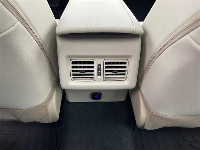 2024 Toyota CAMRY XLE