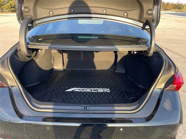 2020 Toyota AVALON Touring