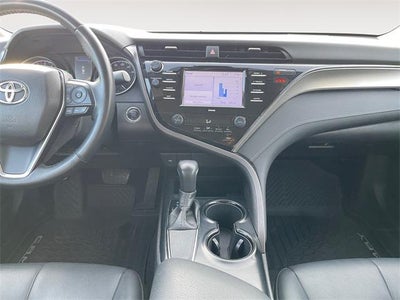 2020 Toyota CAMRY SE