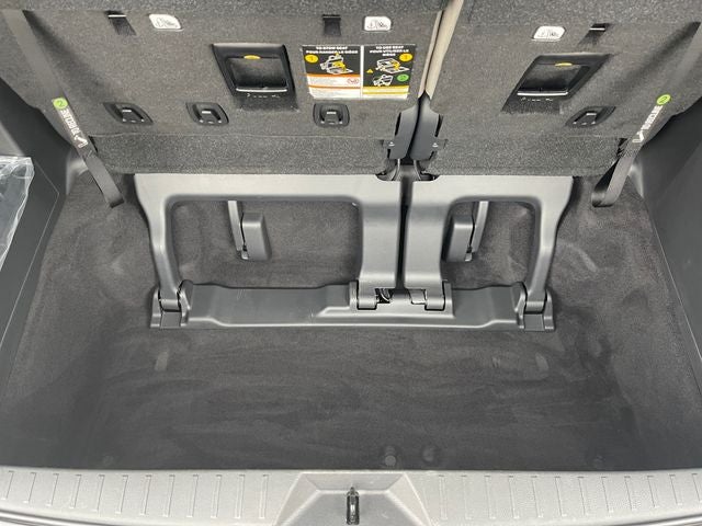 2025 Toyota Sienna LE 8 Passenger