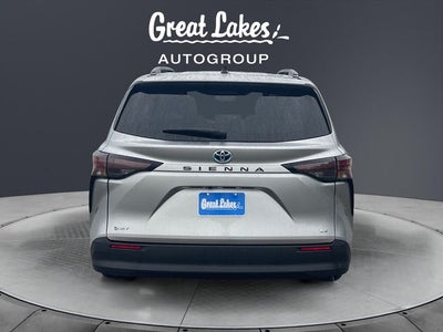 2025 Toyota Sienna LE 8 Passenger