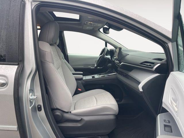 2025 Toyota Sienna LE 8 Passenger