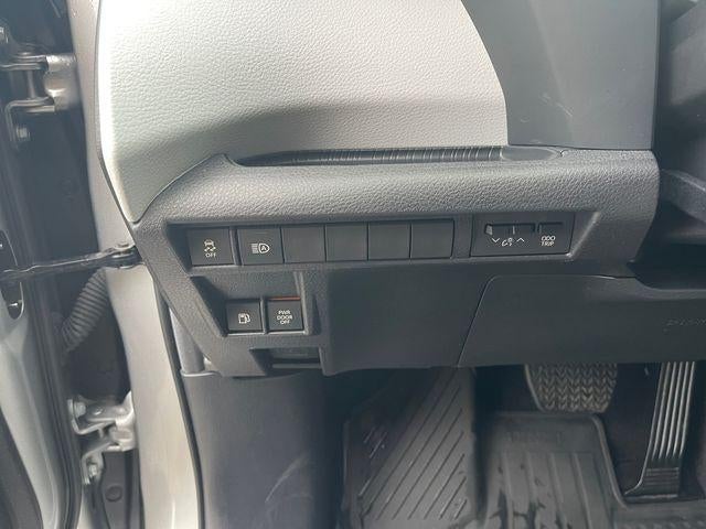 2025 Toyota Sienna LE 8 Passenger