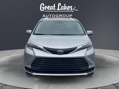 2025 Toyota Sienna LE 8 Passenger