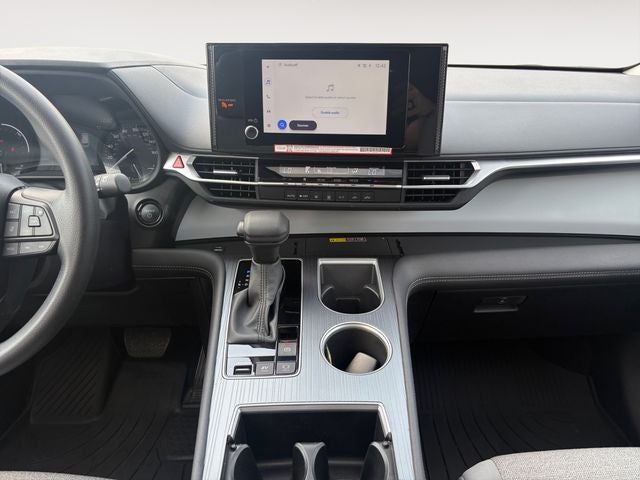 2025 Toyota Sienna LE 8 Passenger
