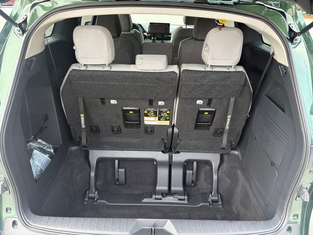 2025 Toyota Sienna LE 8 Passenger