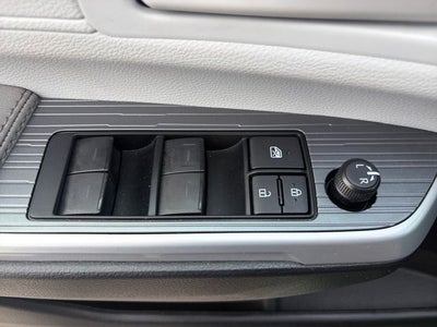 2025 Toyota Sienna LE 8 Passenger