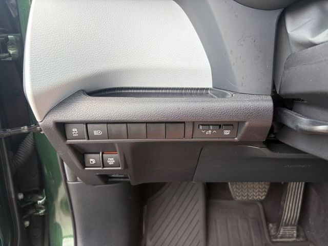 2025 Toyota Sienna LE 8 Passenger