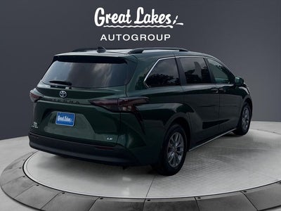 2025 Toyota Sienna LE 8 Passenger