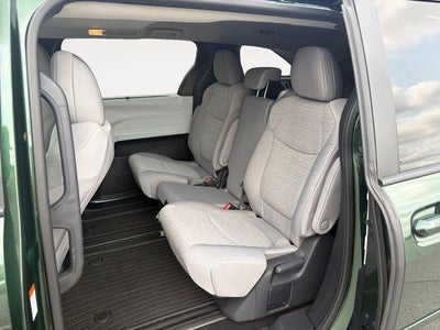 2025 Toyota Sienna LE 8 Passenger