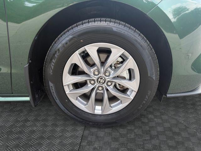 2025 Toyota Sienna LE 8 Passenger