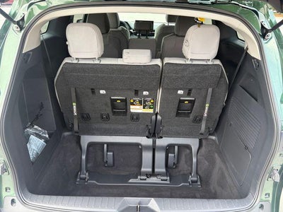 2025 Toyota Sienna LE 8 Passenger