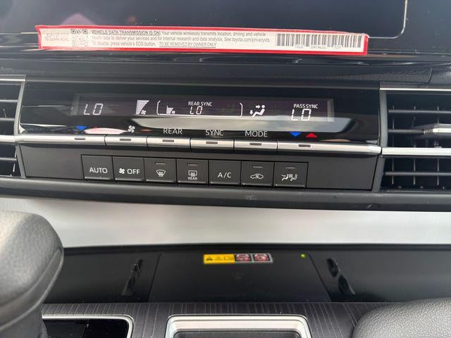2025 Toyota Sienna LE 8 Passenger