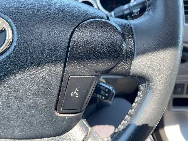 2011 Toyota SEQUOIA SR5 5.7L
