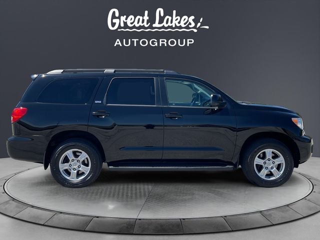 2011 Toyota SEQUOIA SR5 5.7L