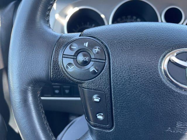 2011 Toyota SEQUOIA SR5 5.7L