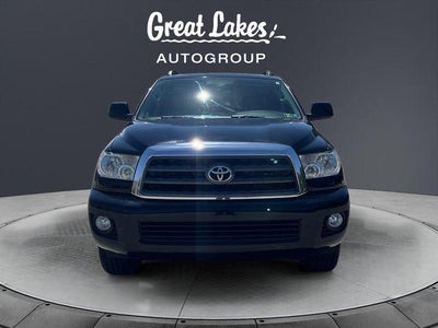 2011 Toyota SEQUOIA SR5 5.7L