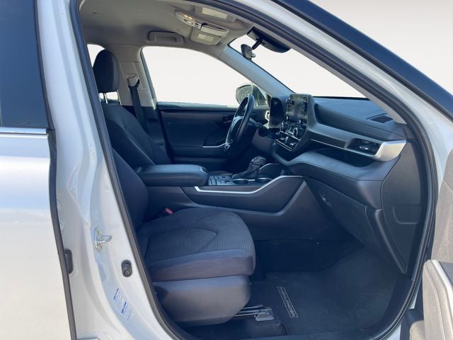 2020 Toyota HIGHLANDER LE