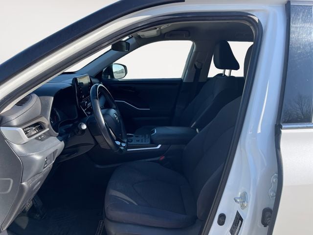 2020 Toyota HIGHLANDER LE