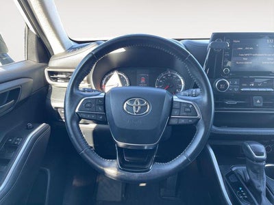2020 Toyota HIGHLANDER LE