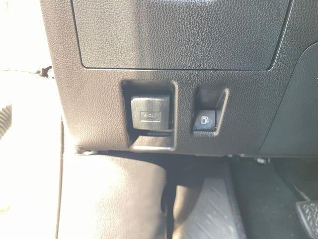 2020 Toyota HIGHLANDER LE